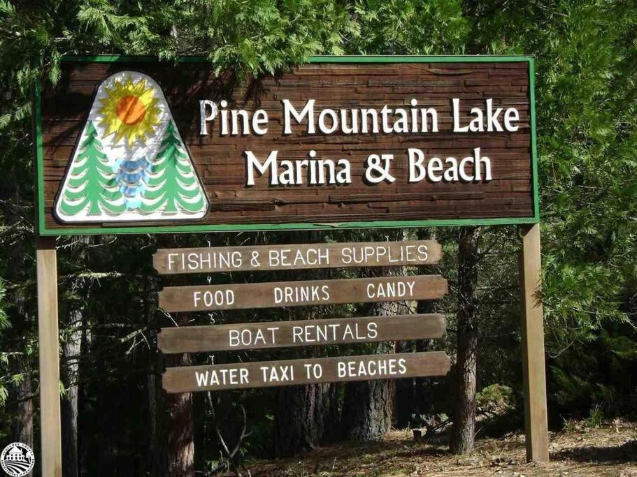 Holiday home Yosemite Haven @ Pine Mountain Lake. Dog Friendly!
